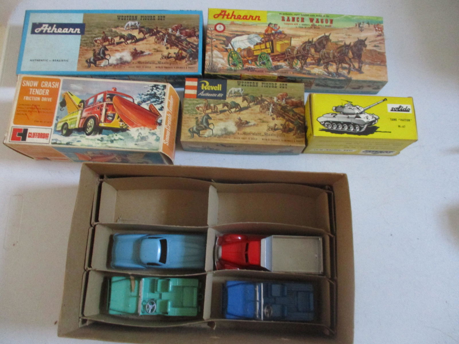 Patton Tank in Box, Crush Tender in Box, Tootsie Toys, (1 of 11)
