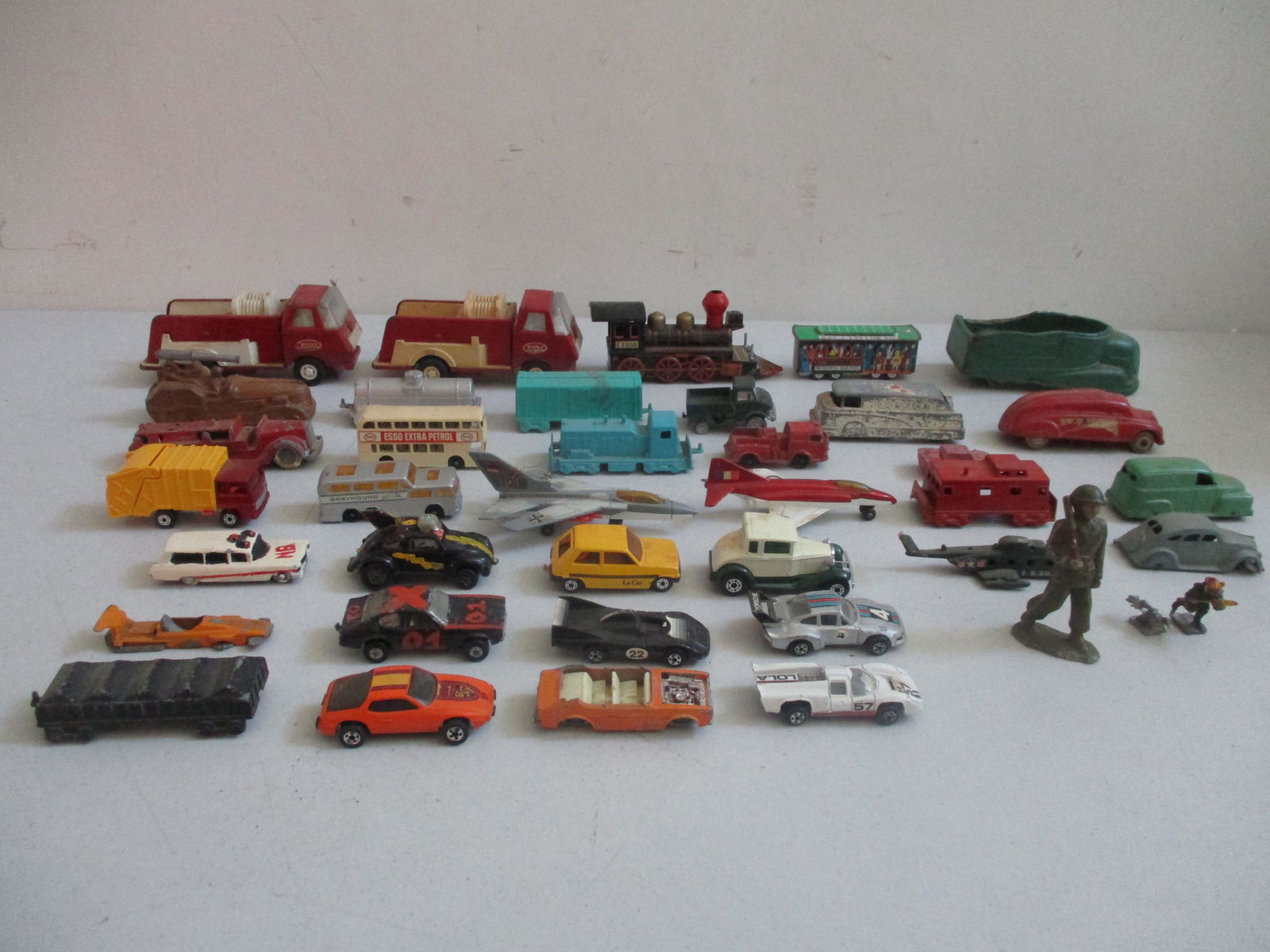 Tonka Fire Trucks, Matchbox Cars & Other Toys (1 of 9)