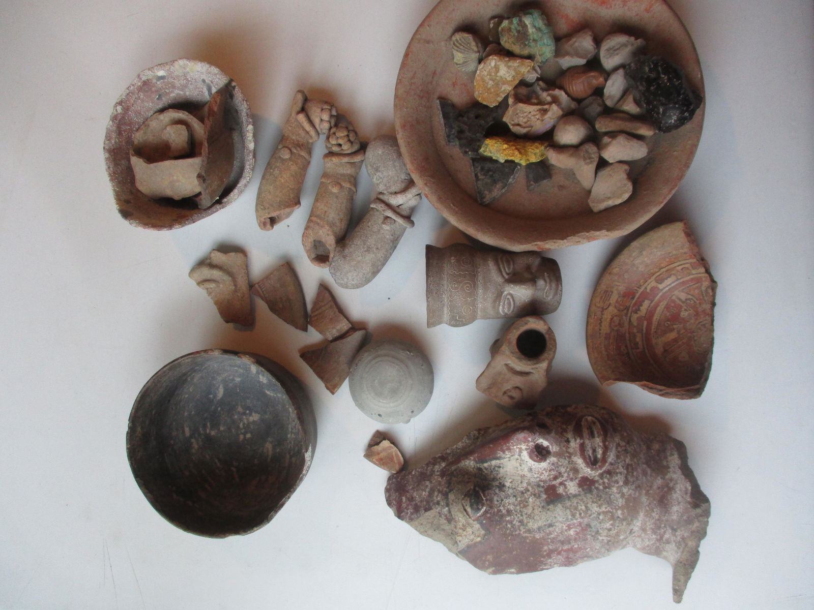 Archeological Bowls, Figures & Pottery Fragments (1 of 19)