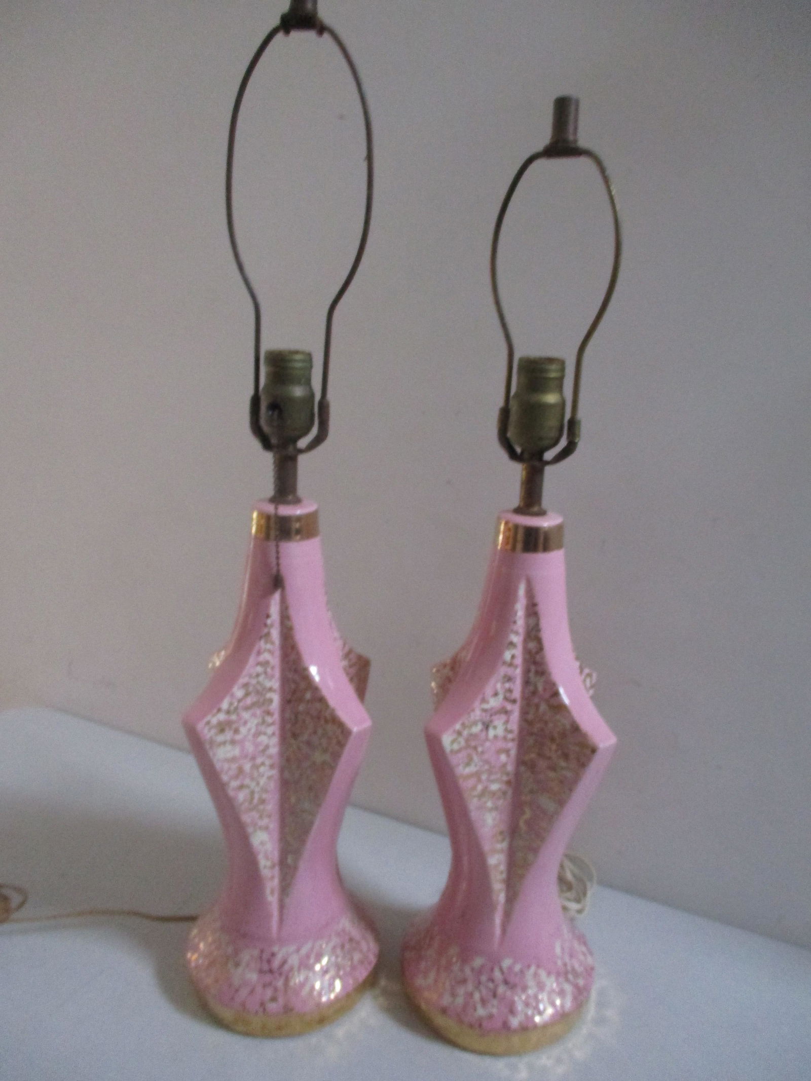Pair Mid Century Modern Lamps Pink Ceramic (1 of 3)