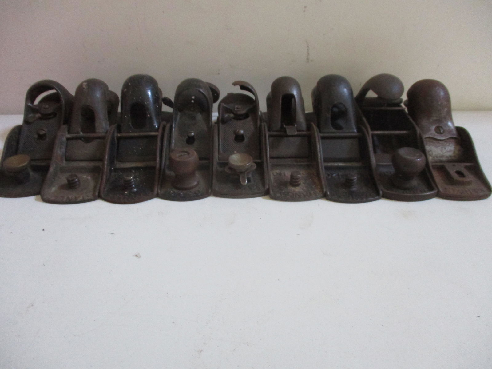 Stanley 110, 120, 130, 220 and Other Planes (1 of 13)