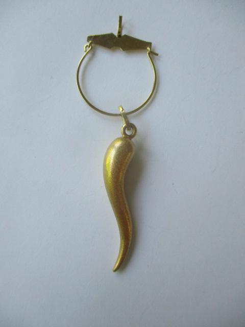 750 Horn of Plenty Charms and Charm Holder: Approximately 4 Grams- See Photos for Condition