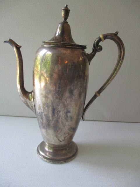 Gorham 1 1/2 Pint Sterling Teapot: 13.9 Troy ounces - See Photos for Condition