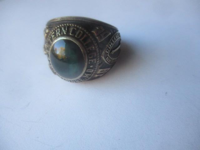 10K Class Ring (Bottom Split) (1 of 9)