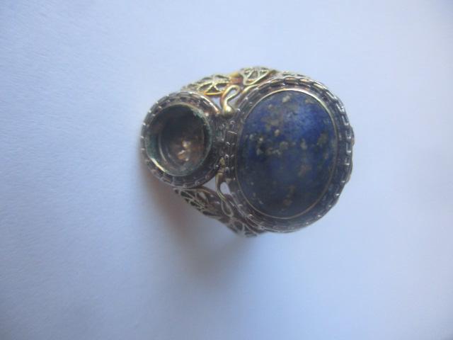 14K Lapis Ring, Missing Stone (1 of 2)
