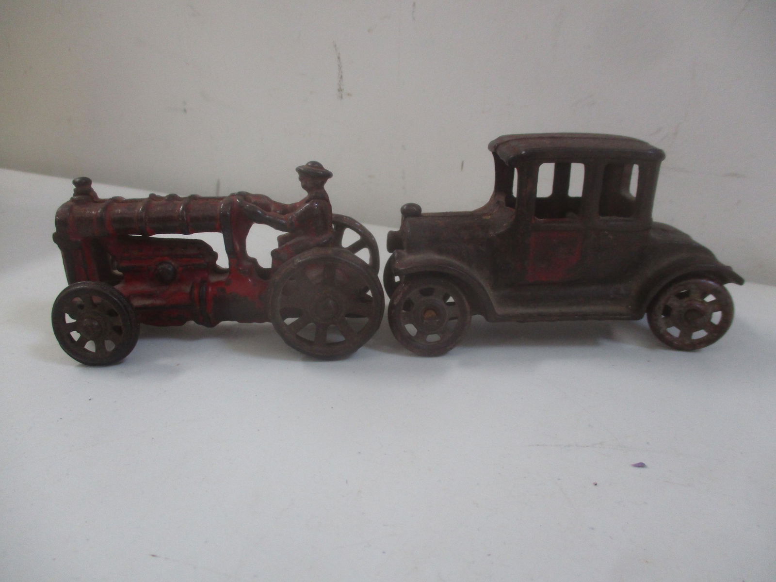 Antique Iron Car 4" and Tractor 3 1/2" (1 of 9)