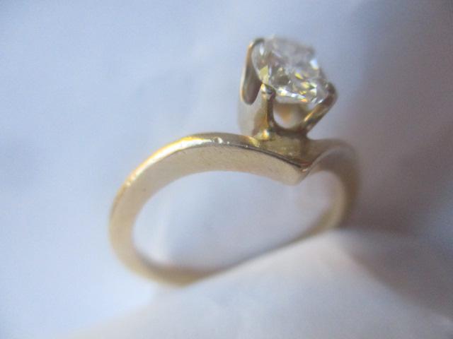 14K Diamond Ring - Quality Stone - 3/4 Carat (1 of 3)