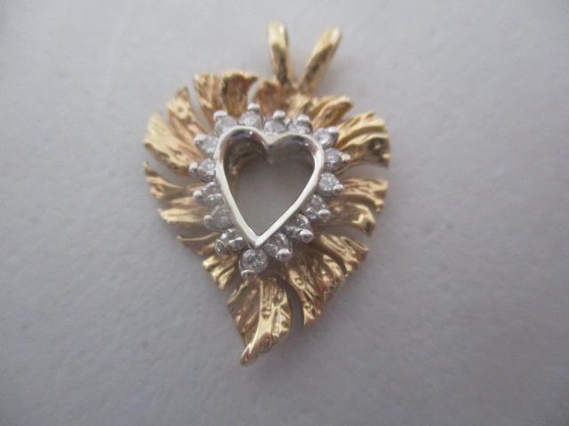 14k & Diamond Heart Pendant: Appr. 3 Grams - See photos for condition and details