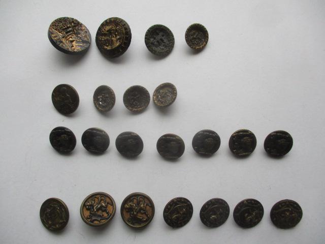 Asian motif & other Metal Buttons: Gold Gilded, Geisha, Dragons, etc. - See photos for condition and details