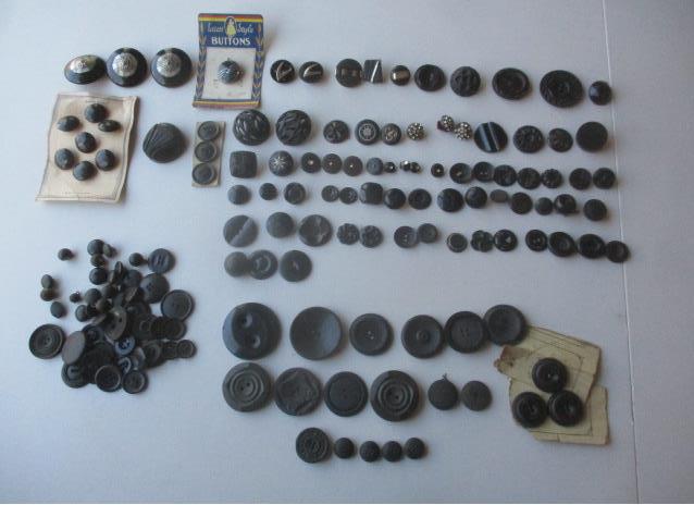 Black Deco, Carved, Decorative & Other Buttons: See photos for condition and details