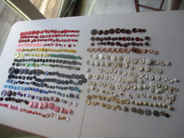 Rainbow of Buttons, Red, Orange, Yellow, Green,: Blue, Purple, Pink, Brown, Gray and White, etc. - See photos for condition and details