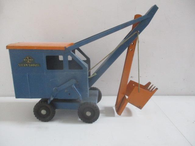 Buddy L Steam Shovel: Some wear 17" wide by 13" high - See photos for condition and details