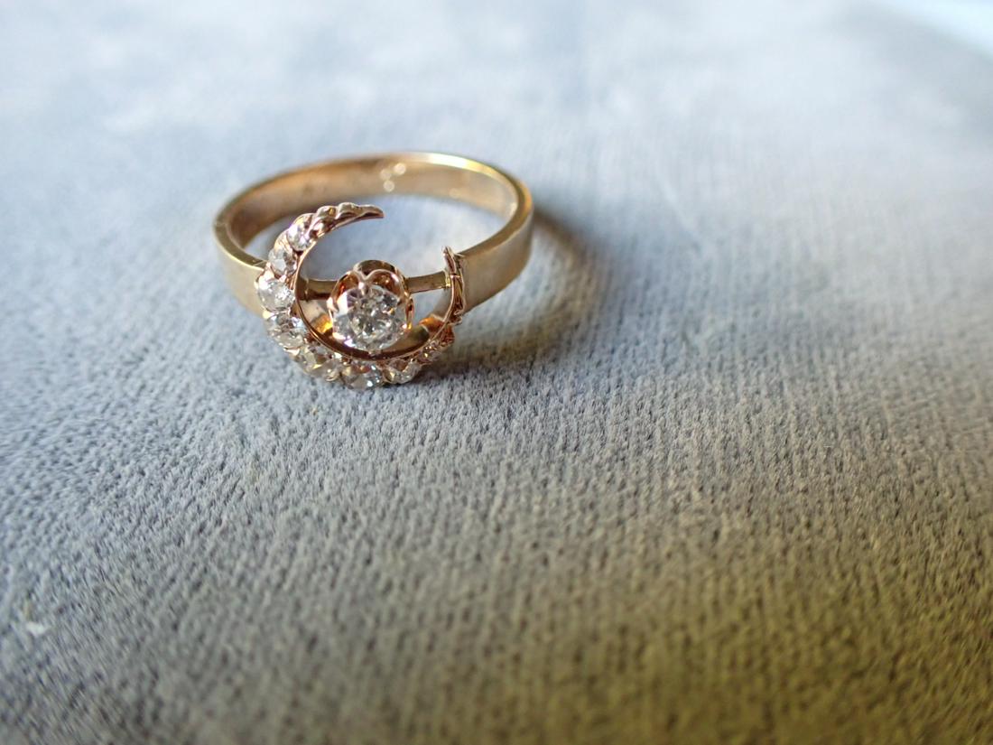 18K Gold Ring - Size 7 1/2 with Diamonds (1 of 6)