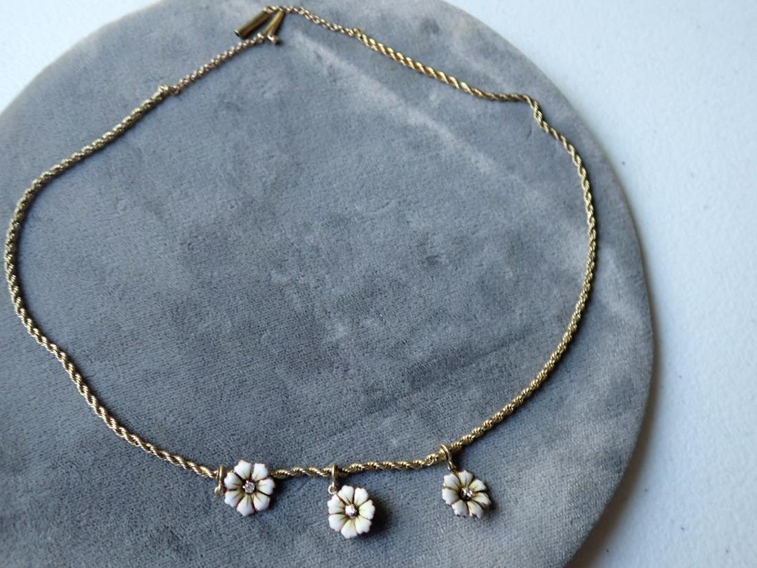 14K Appr. 17" Chain with Daisies Flowers: Appr. 7 Grams. Please see photos for details and condition.