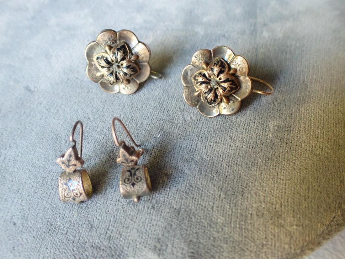 2 Pairs 14K Earrings (1 of 4)