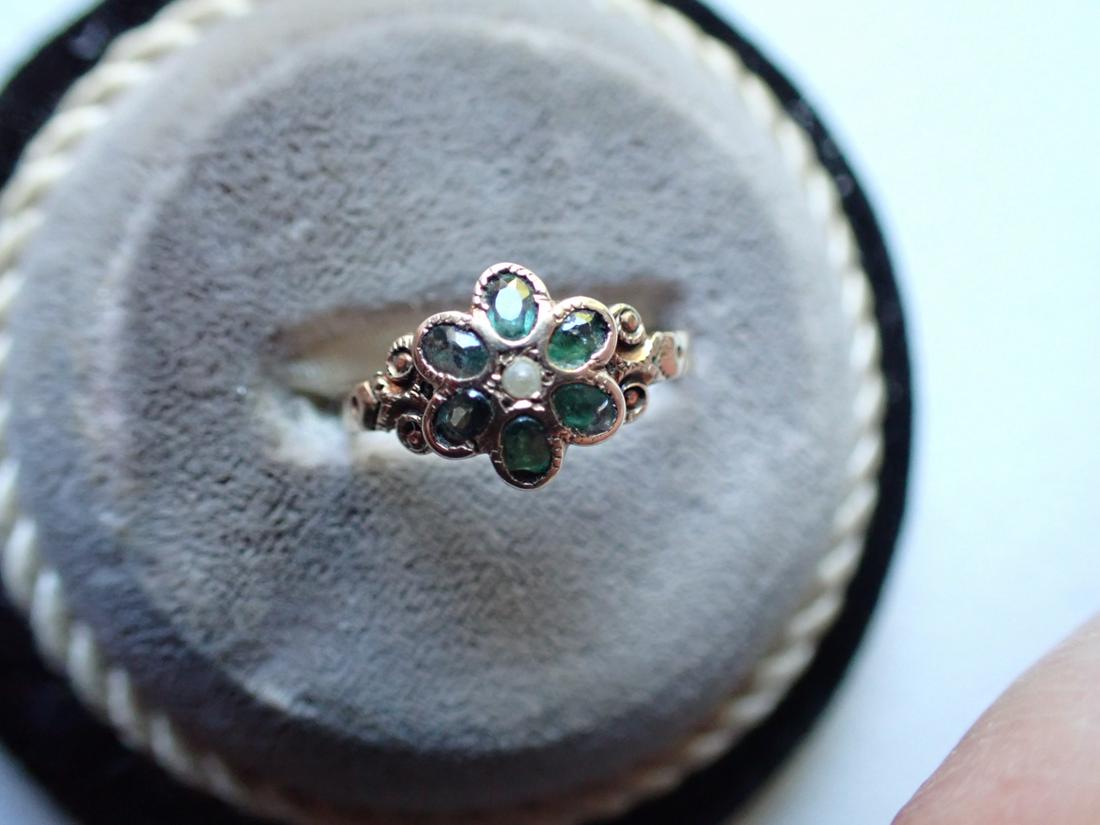 10K Emerald & Seed Pearl Ring Size 6 1/2 - Flower (1 of 4)