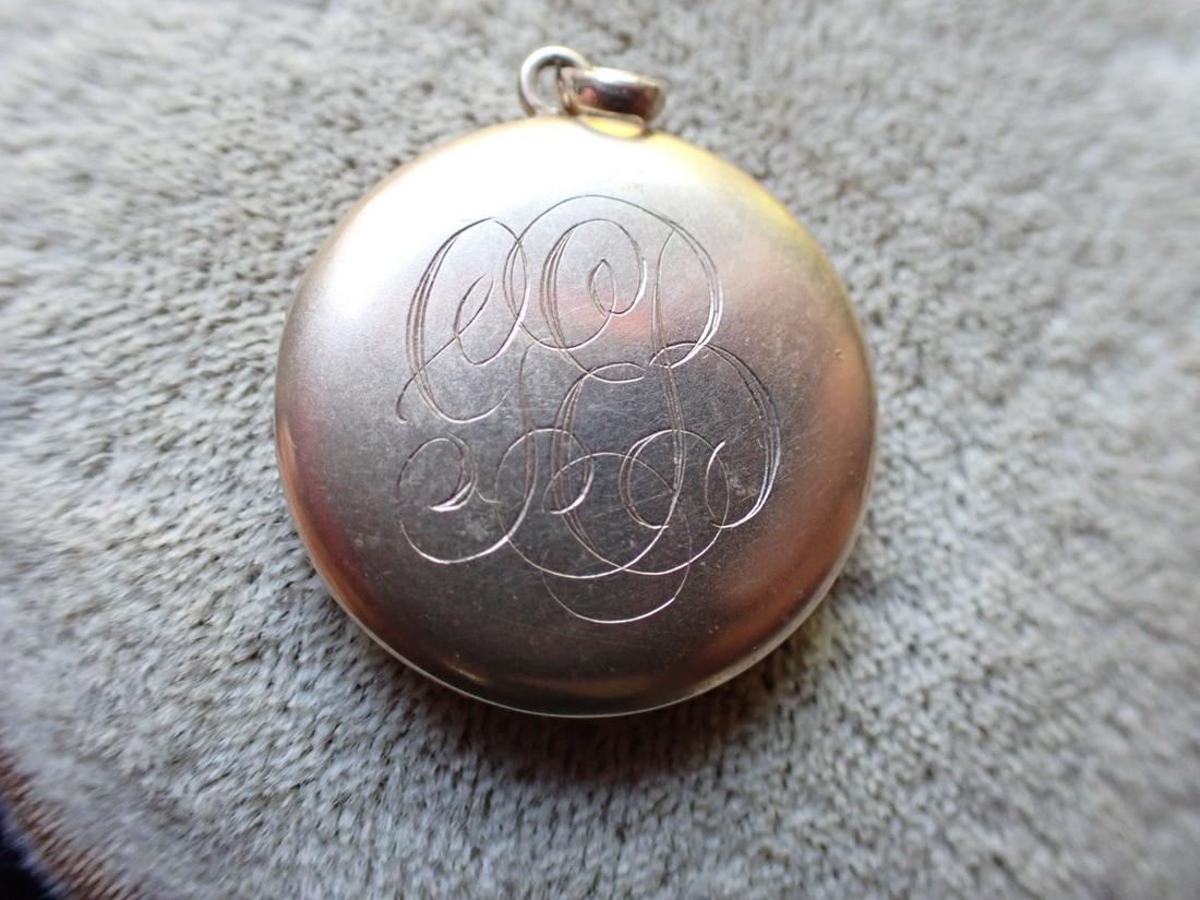 10K Locket Monogrammed: Total Weight - Appr. 6 Grams with plastic and picture. Please see photos for details and condition.