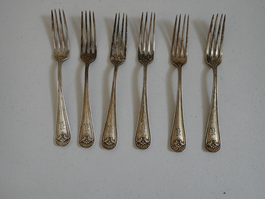 Sterling Watson Bunker Hill 6 Forks: Monogrammed and Some piece tarnished . Appr. 8.8 Troy ounces. Please see photos for details and condition.