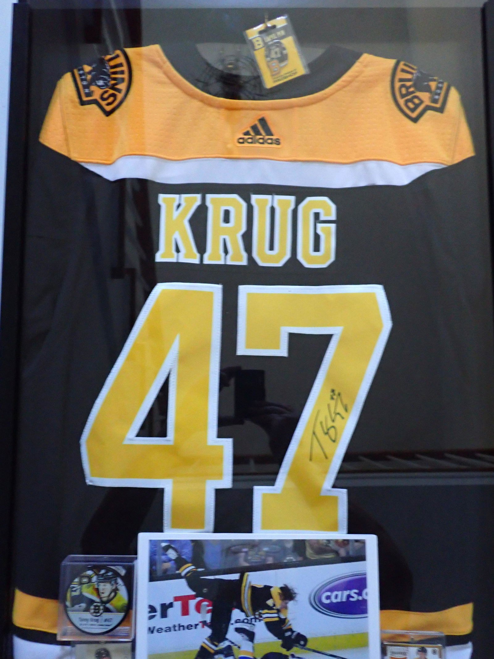 Tory King Display Shadow Box with Signed Jersey (1 of 10)