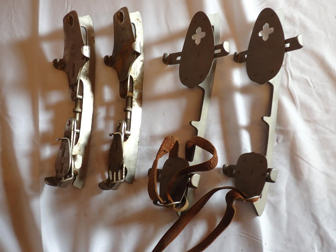 2 Models Samuel Winslow Metal Ice Skates (1 of 6)