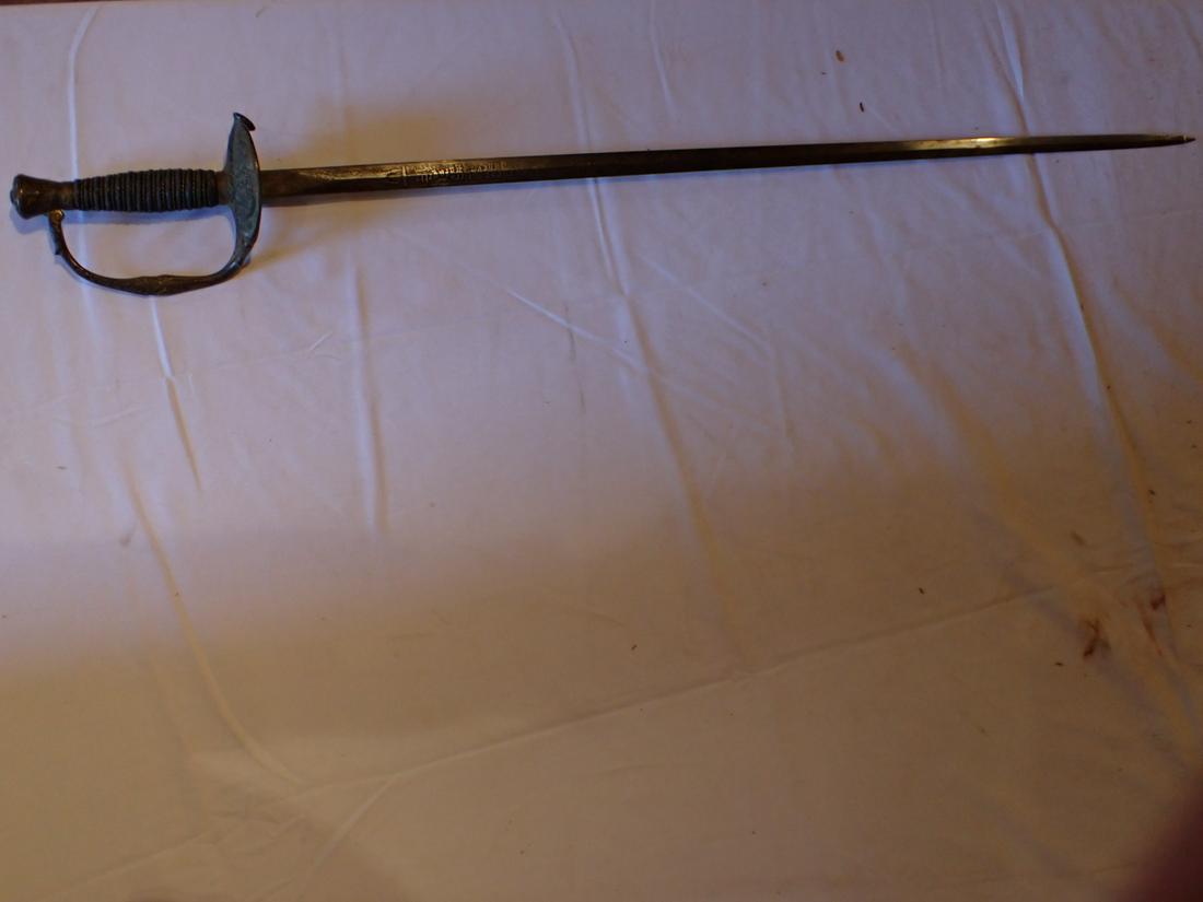 Presentation Sword with Engraving Reading "Garde de" (1 of 8)