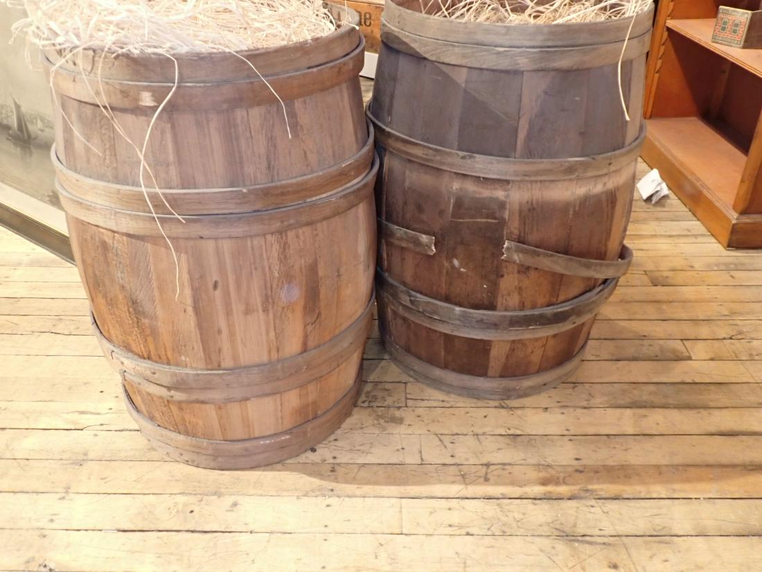 2 Country Wooden Barrells: 1 has broken & Loose bands - 29" high x 18" diameter. Please see photos and come to the 2 day preview for condition.