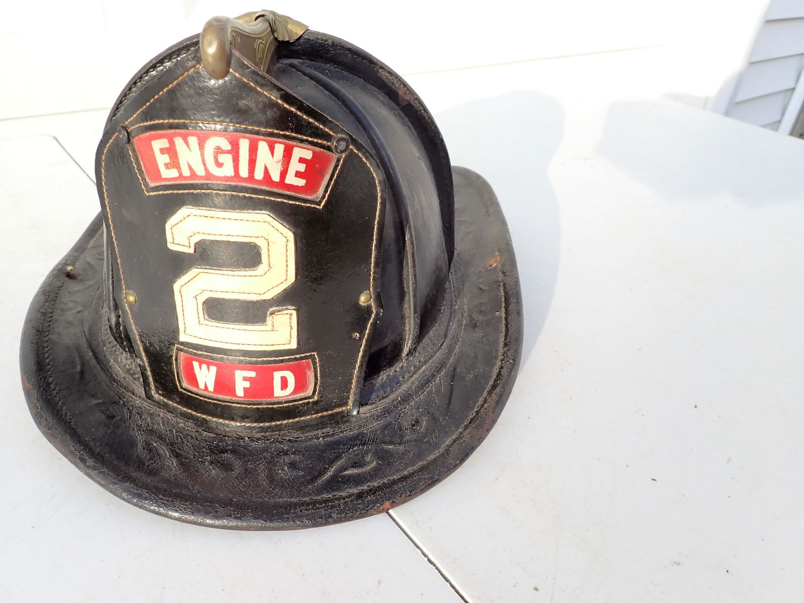 Worcester Fire Department Engine 2 Leather Fire Helmet (1 of 8)