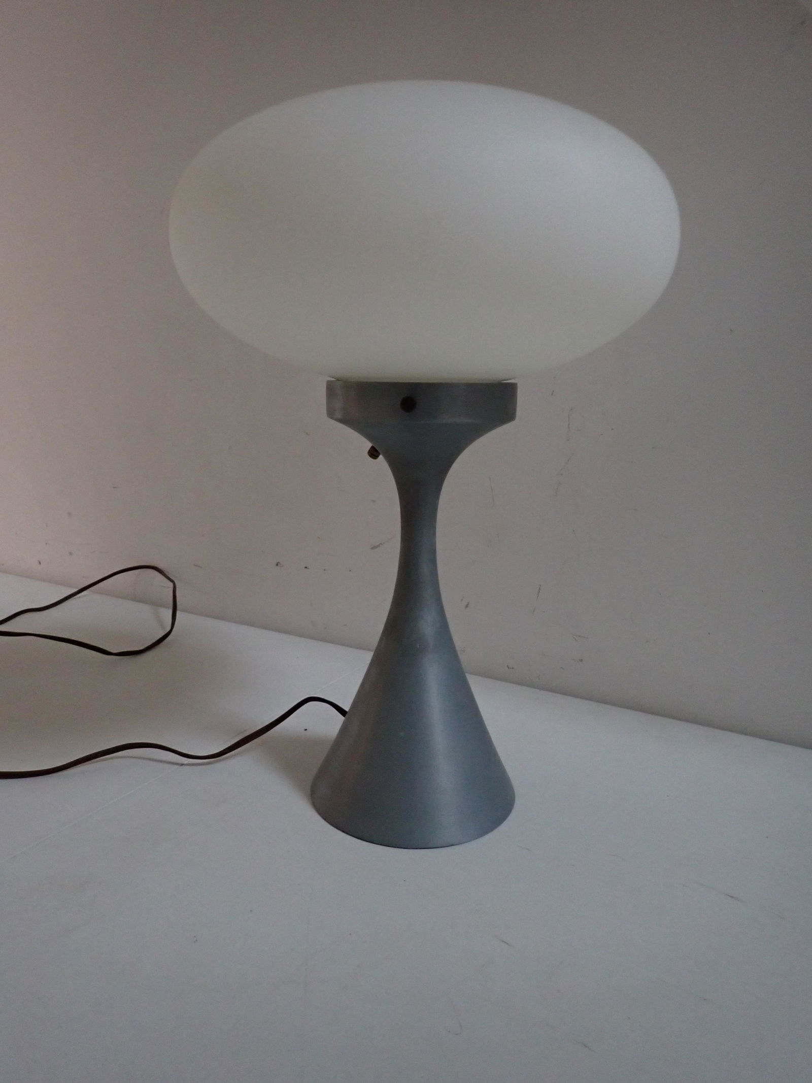 Laurel Mushroom Table Lamp, Mid Century Modern (1 of 8)