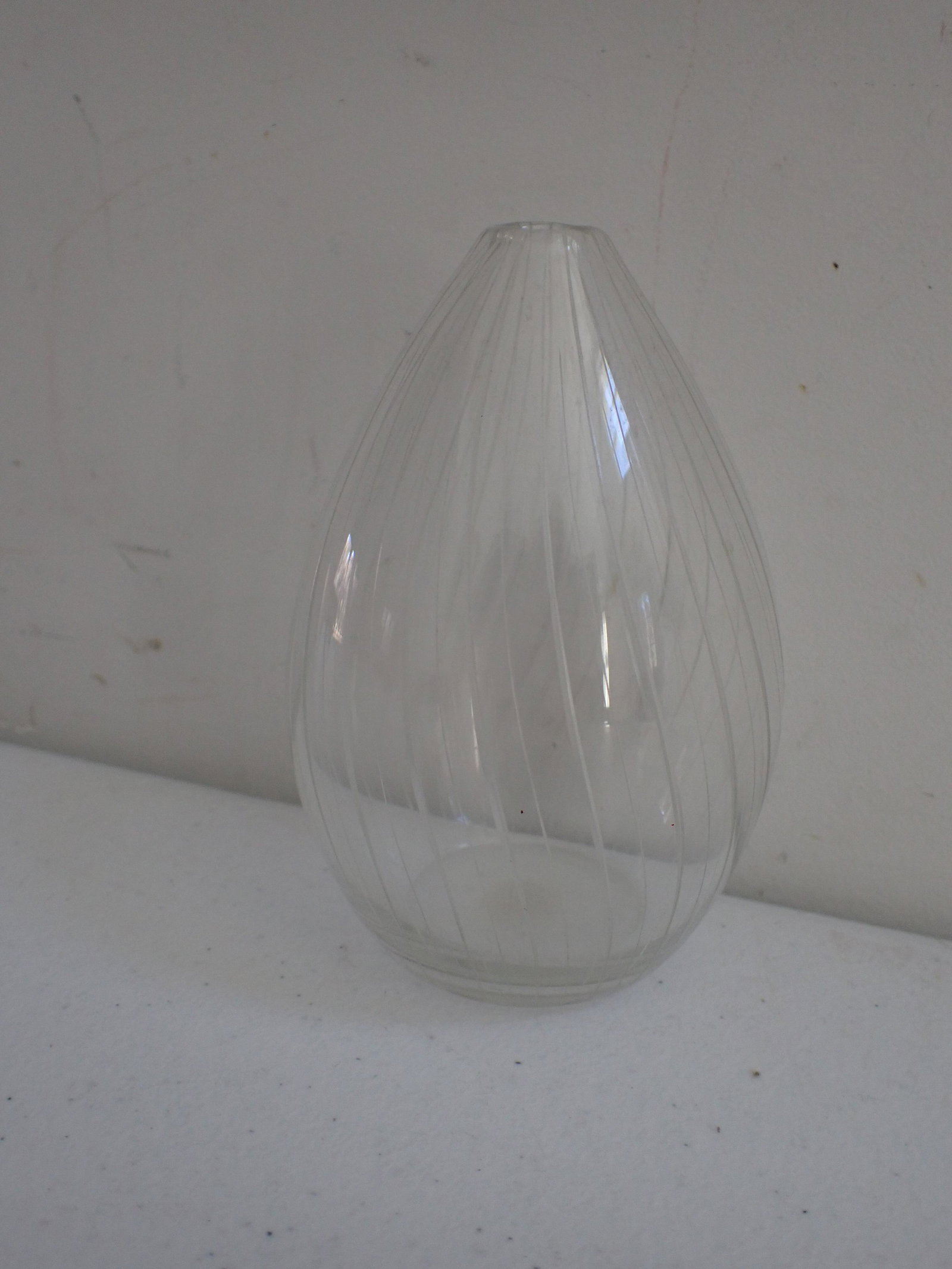 Tapio Wirkkala Ittala Signed Onion Vase Clear Glass: 4 1/2". See photos for condition and details. Local pick-up available on February 4th or 3rd party shipping available. Please see terms.