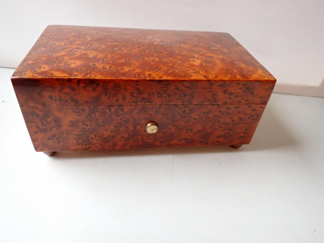 Reuge Saint Croix Swiss Music Box (1 of 5)