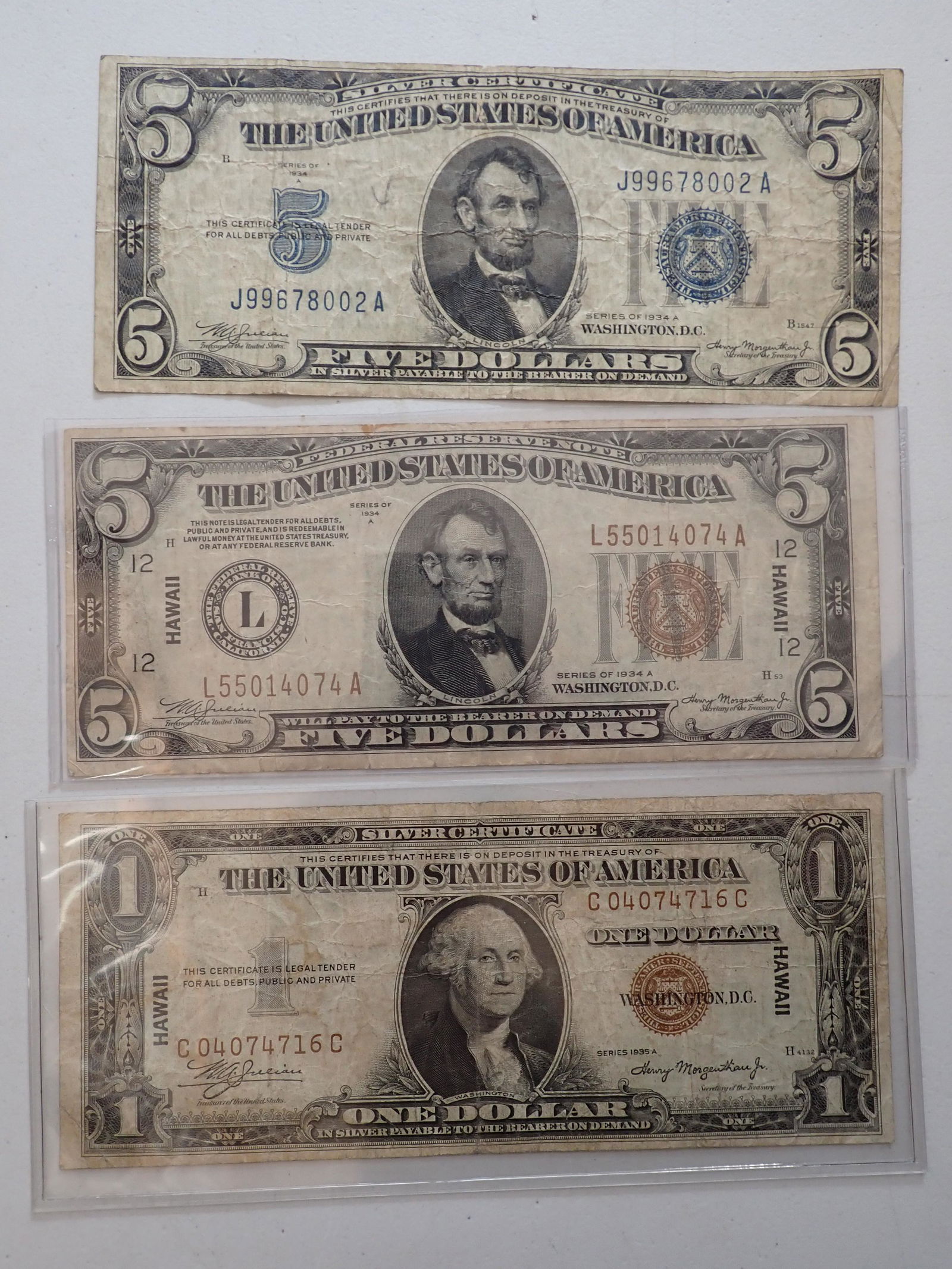 Hawaii Series 1934 $5, Series 1935 $1 and Series 1934 $5 Notes (1 of 10)