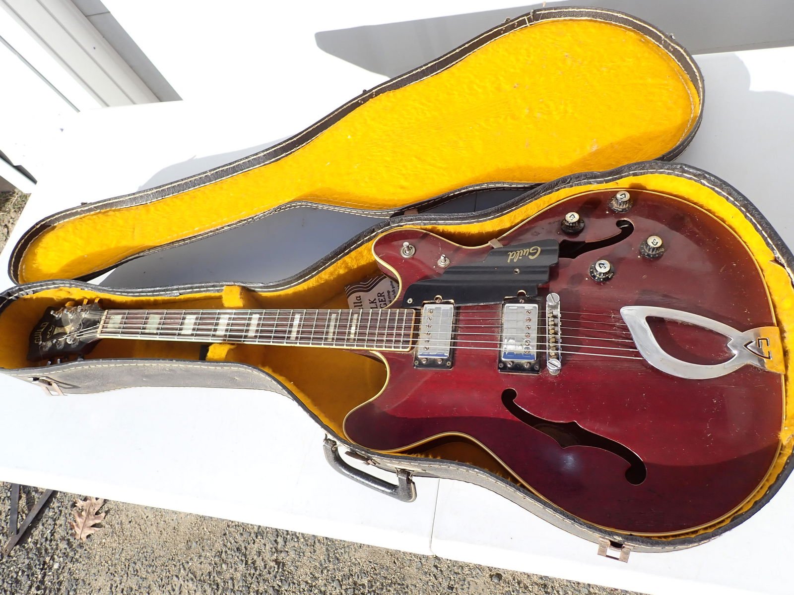 Guild Electric Starfire Guitar Model: Starfire 4 Channel (1 of 9)