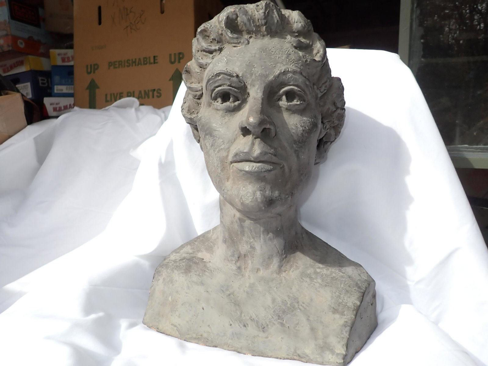 Untitled Bust Livingston Welch 1950's: Clay - 10.5" x 8" x 17". From Lubec, Maine estate. See photos for condition and details. Local pick-up available on February 4th or 3rd party shipping available. Please see terms