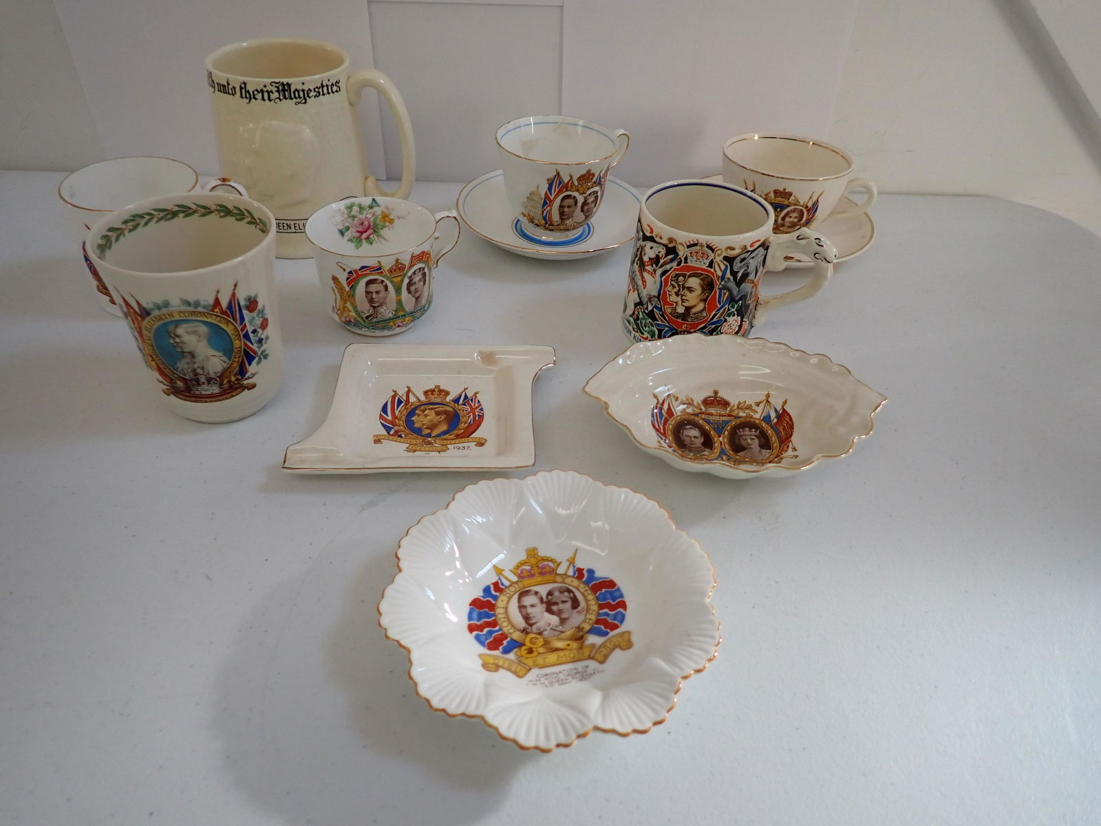 King George VI & H.M. Queen Elizabeth Laura Knight, Shelley, etc. (1 of 17)