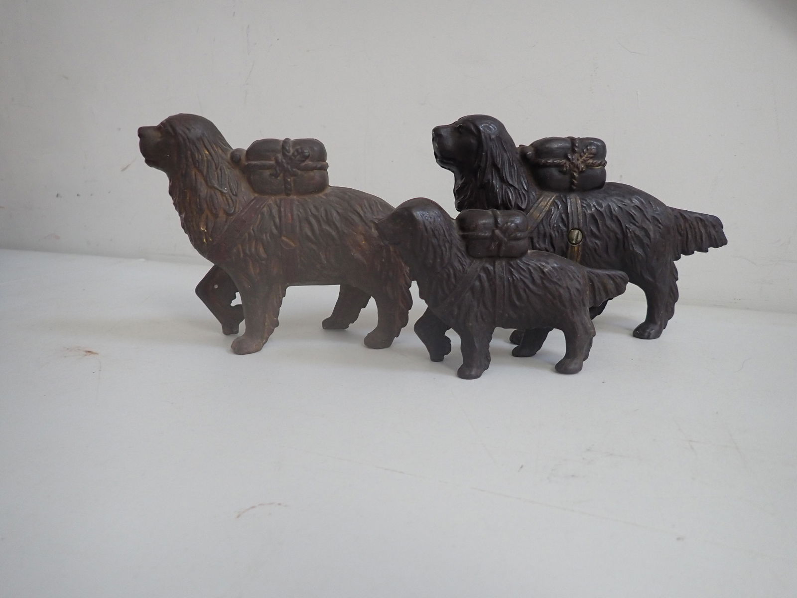 3 St. Bernards Cast Iron Still Banks (1 of 13)