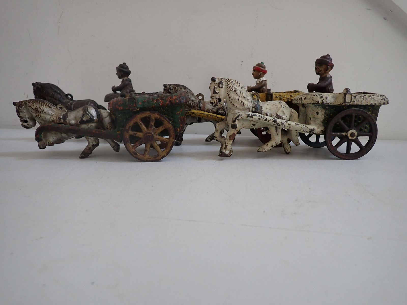 Arcade Cast Iron Toy Chester Gump Horse Carts. (1 of 16)