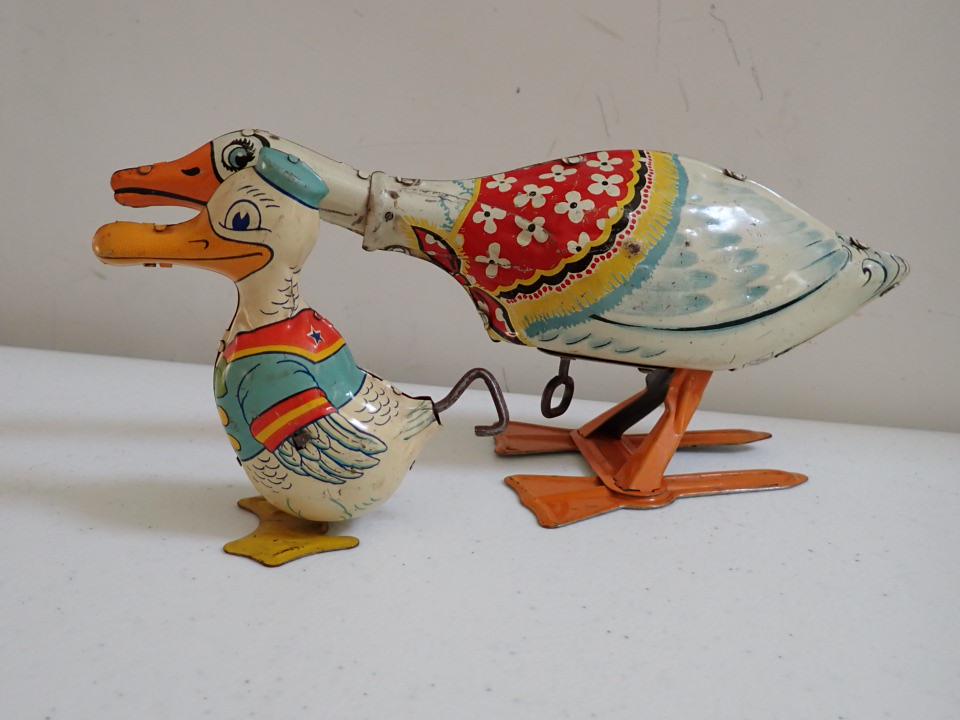 2 Windup Tin Toys. Duck and Goose. J. Chein USA & Unique USA (1 of 12)