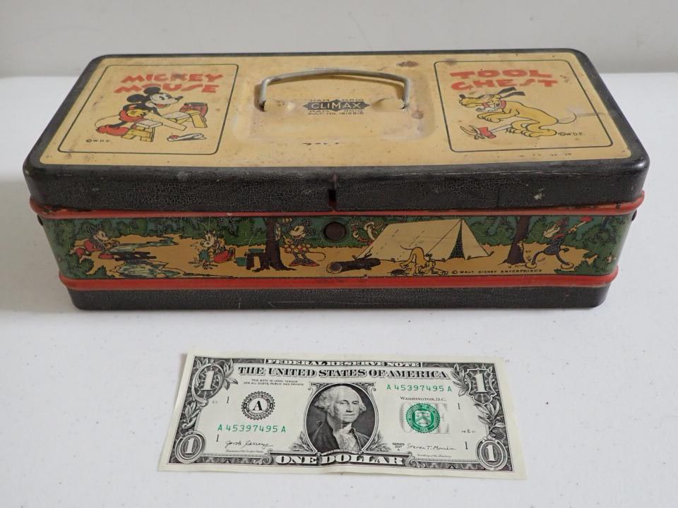 Mickey Mouse Walt Disney Tool Chest with Tools (1 of 10)