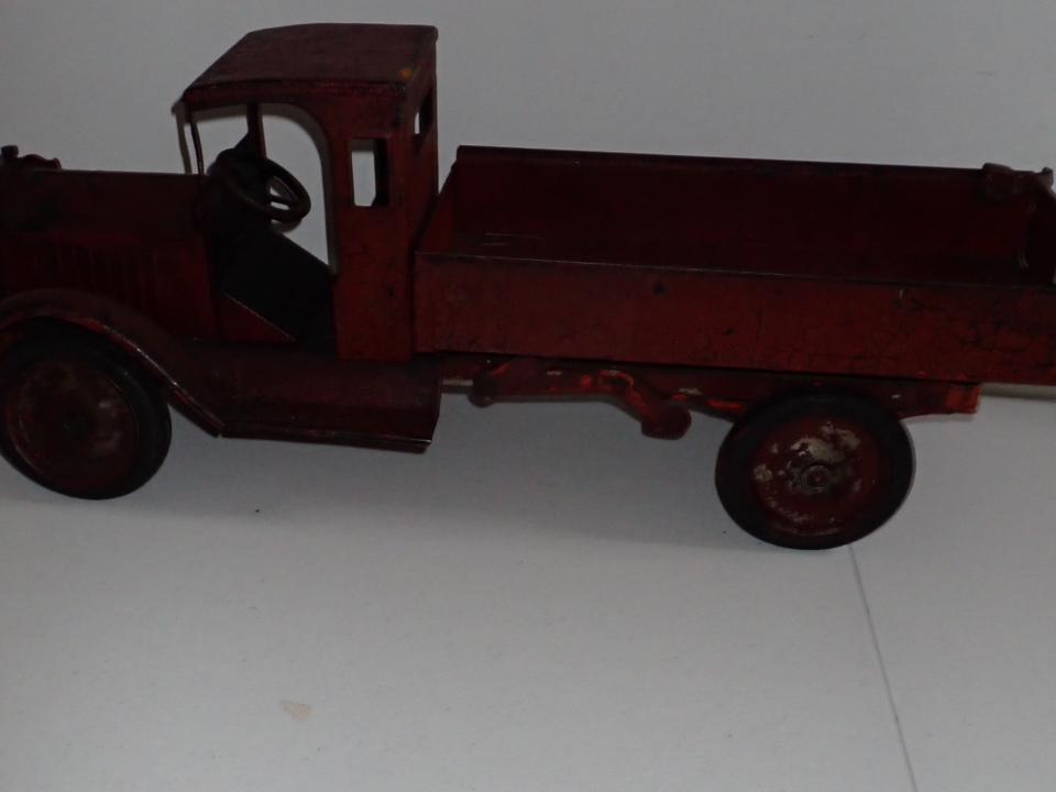 Large Red Pressed Steel Dump Truck (1 of 12)