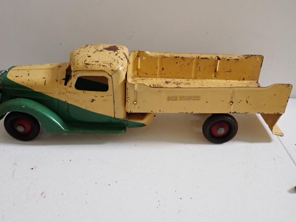 Buddy L Pressed Steel Ice Truck: 21" Long. Surface rust. Some paint loss.