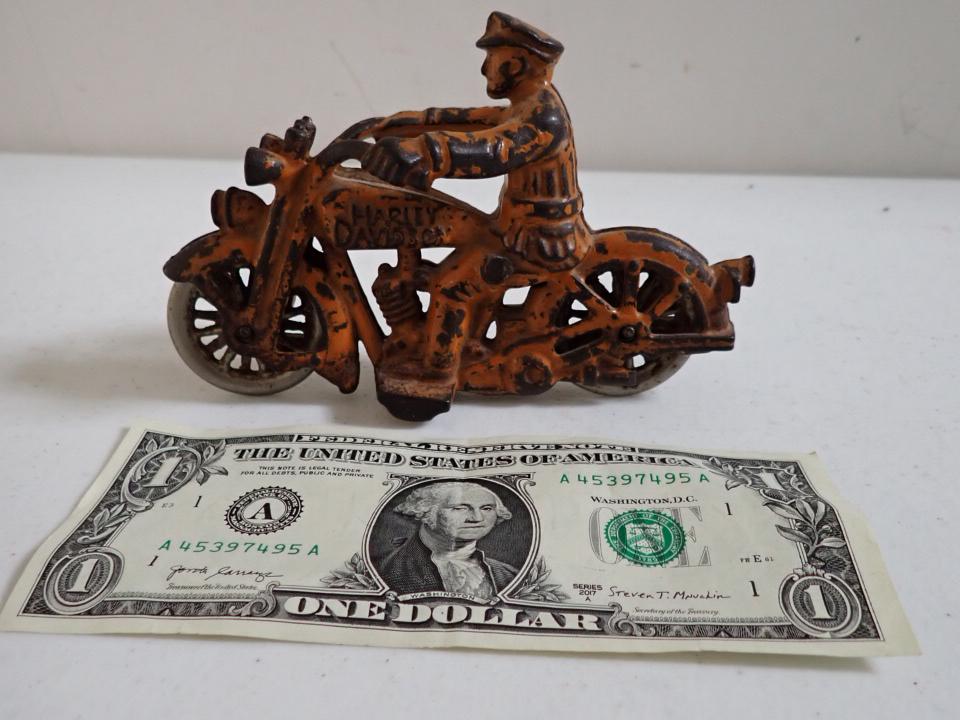Cast Iron Hubley Harley Davidson Motorcylce with Policeman.: 5 1/2" Long. Metal Tires.