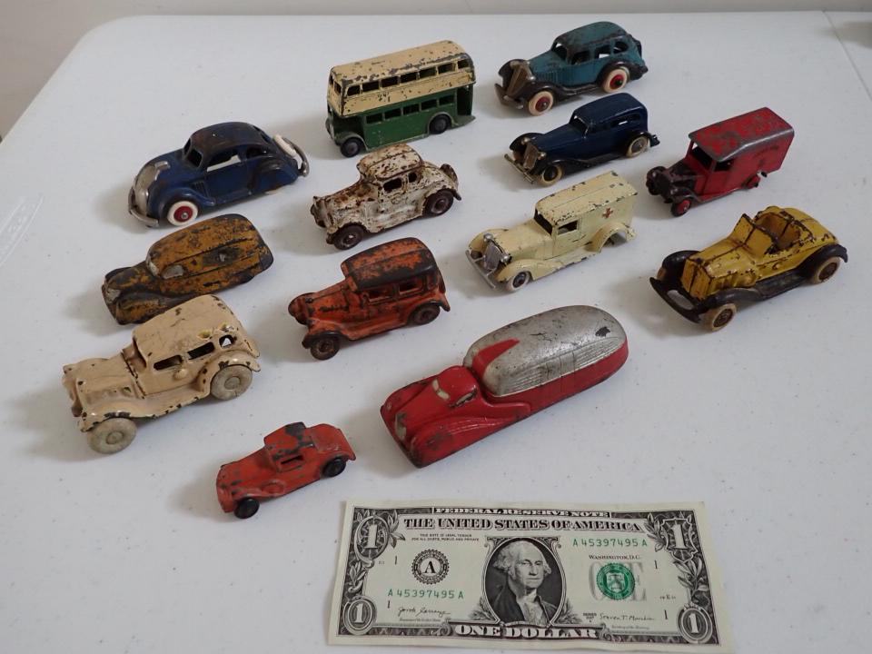 11 Metal Toy Cars, Trucks, Bus, Rubber Truck and Cab (1 of 20)