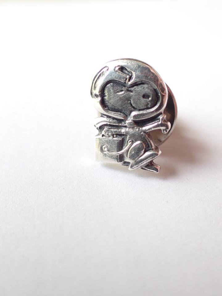 Snoopy Apollo Pin Var. 5 1969 Award (1 of 7)