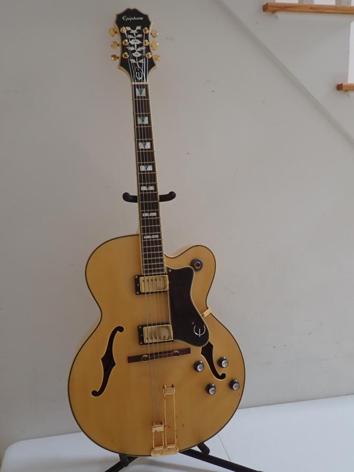 Epiphone Electric Guitar Frequensator (1 of 17)