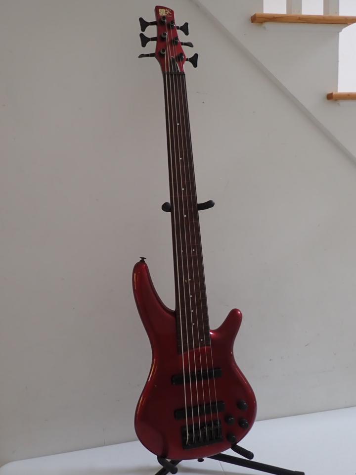 Soundgear by Ibanez Solid Body Electric Guitar (1 of 14)