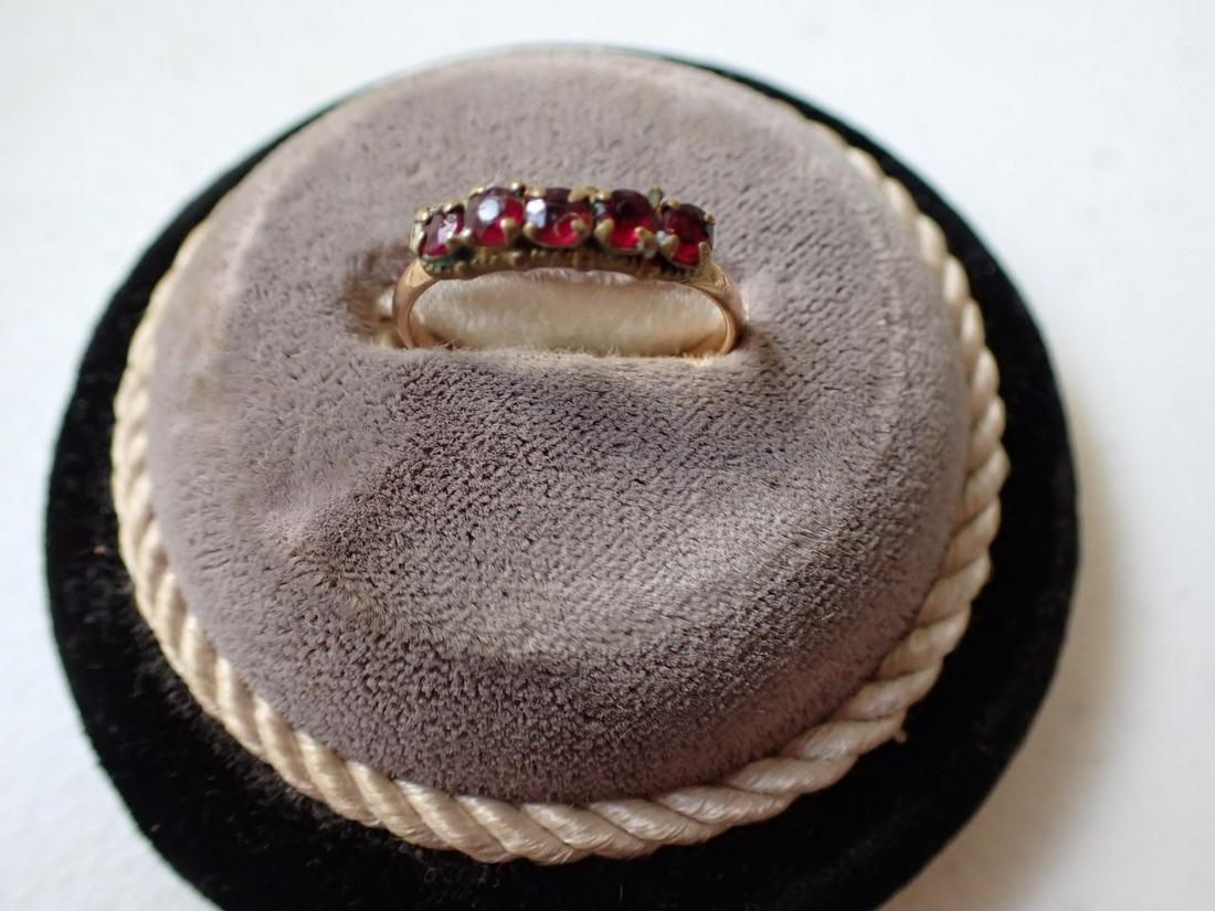 14k & Garnet Ring - 1.4 grams with stones - Size 7 1/2: Please See pictures for condition and details