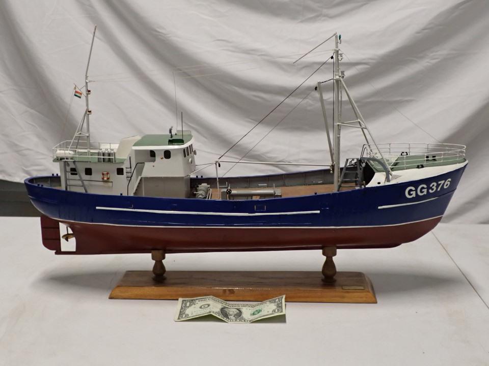 GG376 GÃ¶taland (Sweden) Wood and Metal Model Ship: GÃ¶teborg Carstenvik '79. 25" wide x 16" high including base.