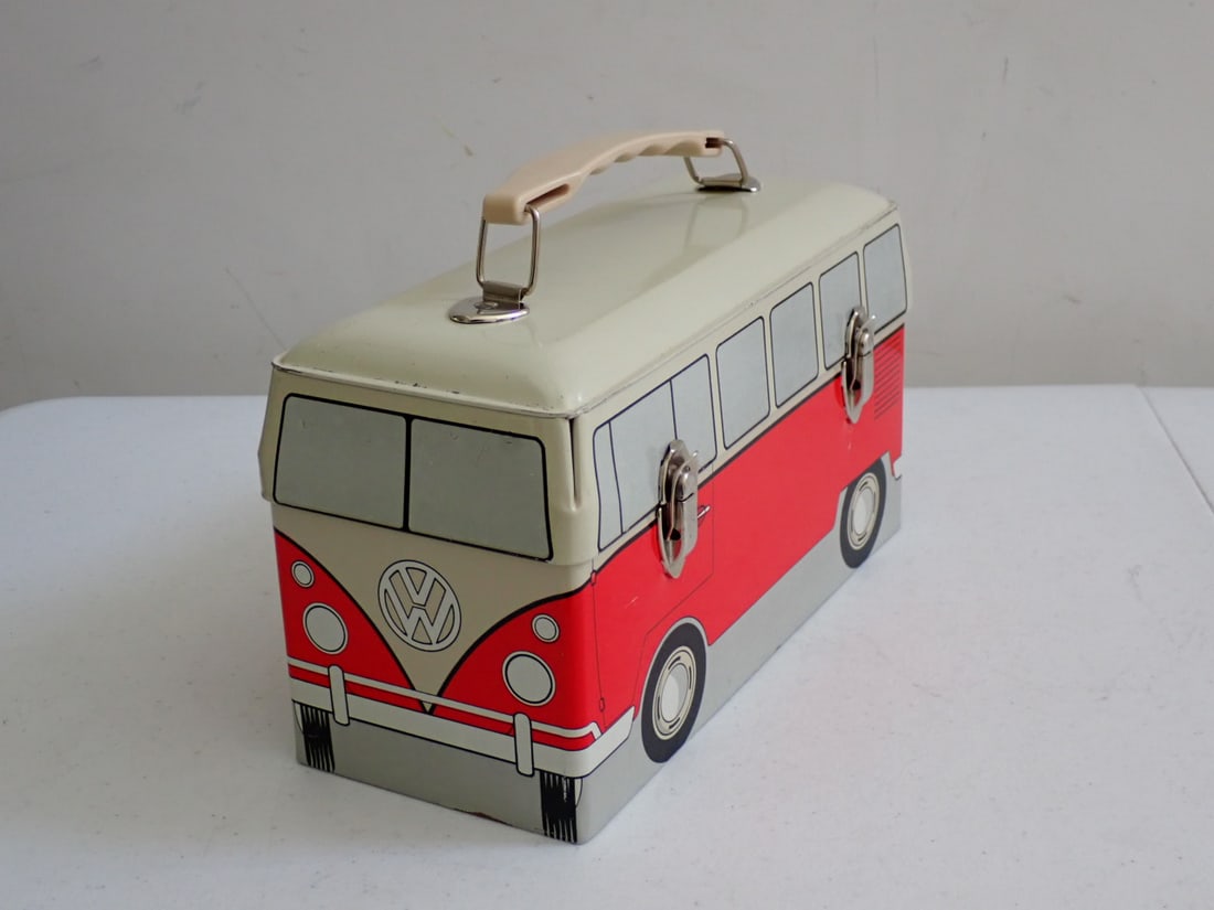 1960's Volkswagen Bus Lunchbox by Omni Graphics (1 of 12)