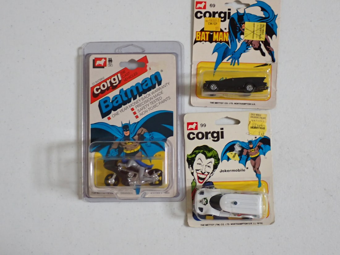 3 Corgi Batman Vehicles on Cards -  No. 69 Batmobile  2 Others (1 of 8)