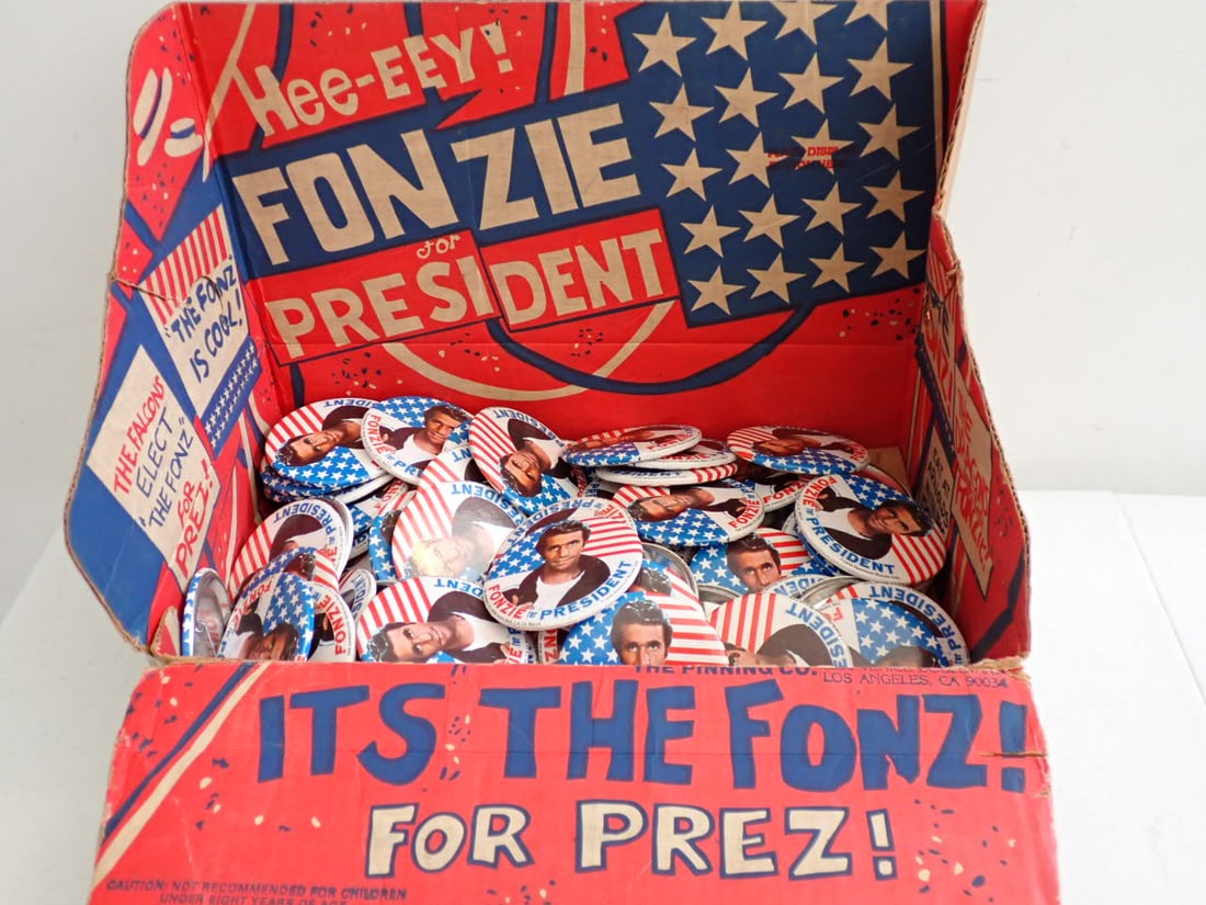 1976 The Fonz for President Pinback Button Store Display  + 79 (1 of 16)